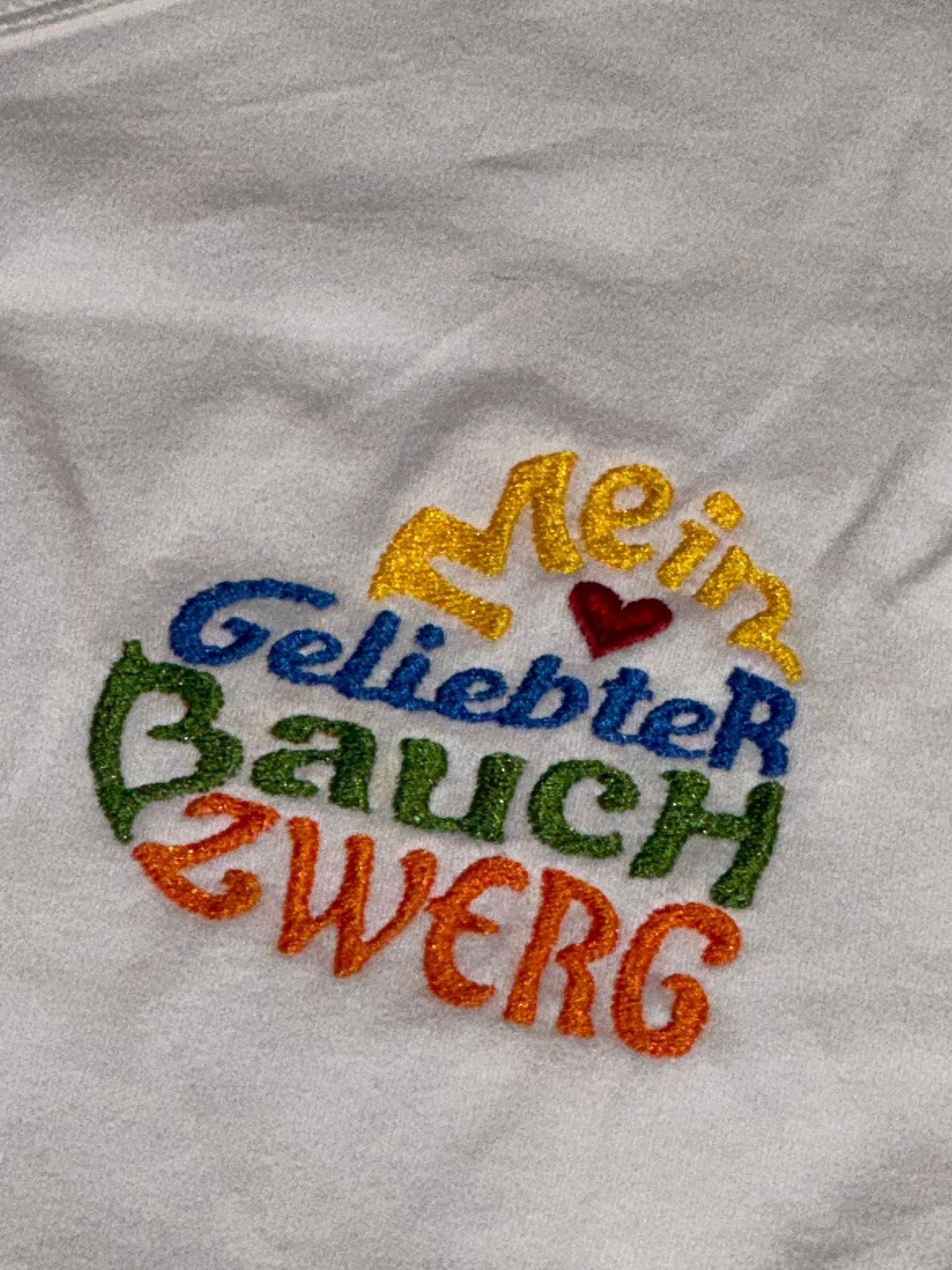Bestickter Babybody "Mein geliebter Bauch Zwerg"